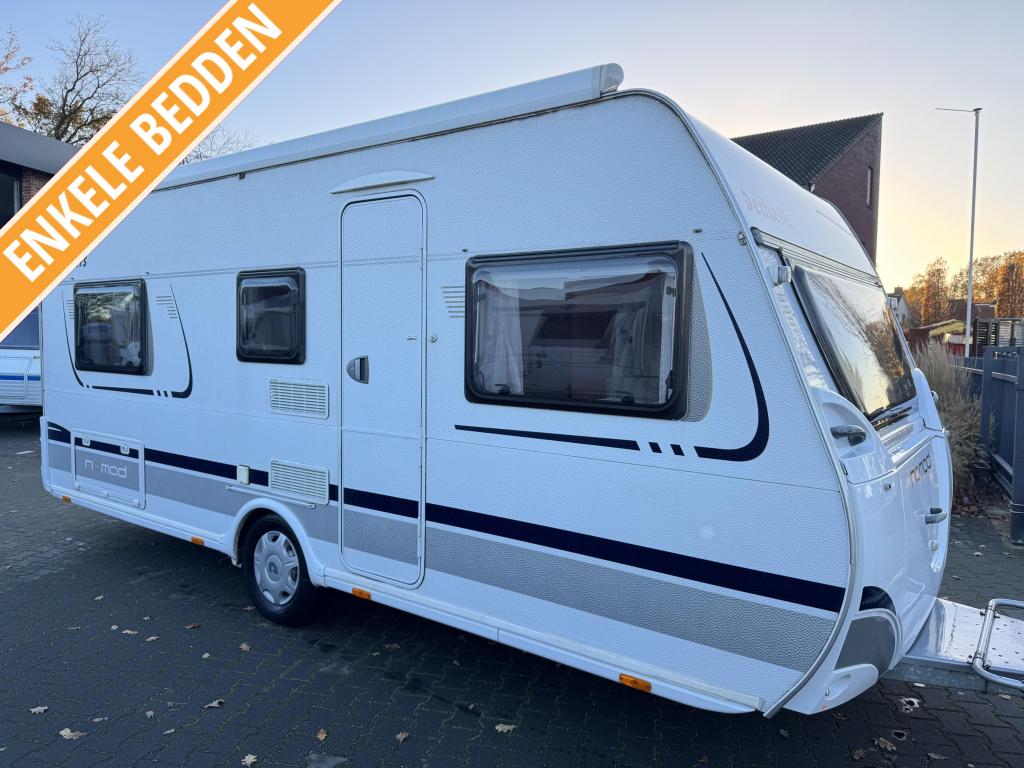 Dethleffs Nomad 510 V / aparte bedden / mover / luifel, Caravans en Kamperen, Caravans, Rondzit, Bedrijf, Dethleffs, 5 tot 6 meter