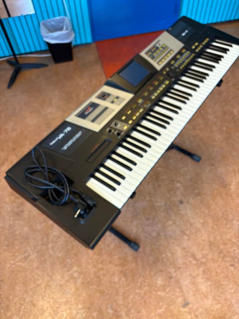 Roland VA-76 Keyboard - Professioneel Arranger Workstation, Muziek en Instrumenten, Keyboards, Ophalen, Gebruikt, Roland, Aanslaggevoelig