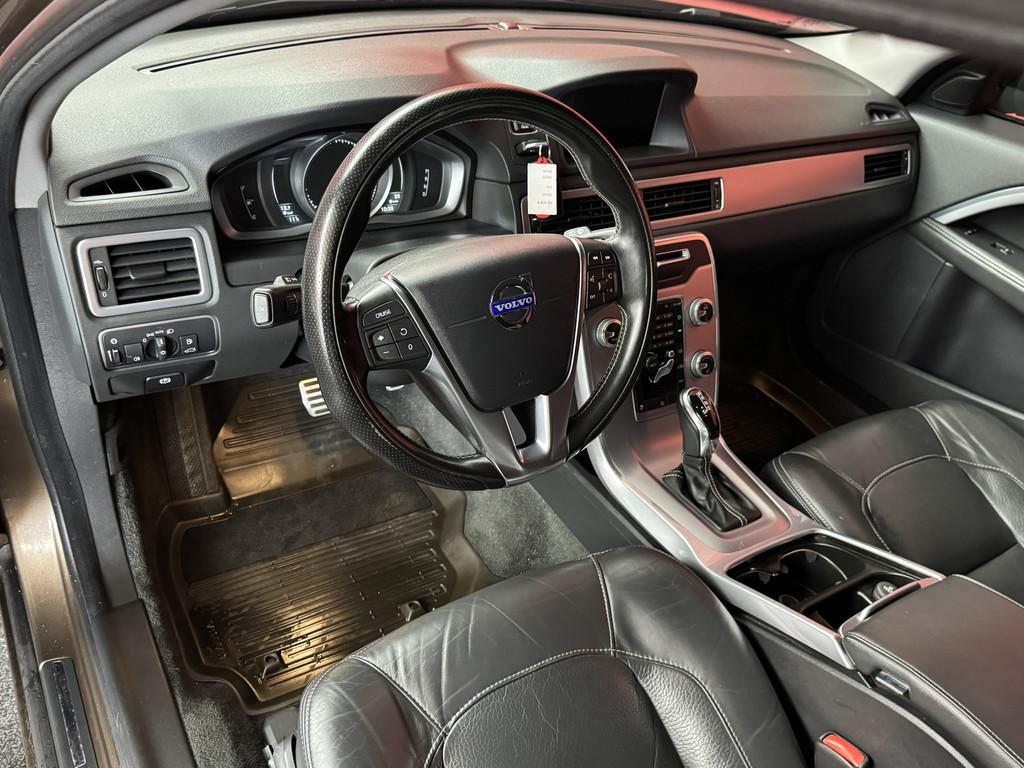 Volvo V70 2.0 D4 Summum | Trekhaak | Leder (bj 2015), Auto's, Volvo, 4 cilinders, Diesel, Lichtsensor, 22 km/l