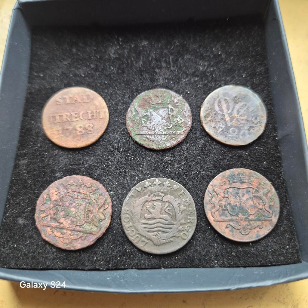 Set van 6 historische munten 5 duiten, 1 VOC munt, Postzegels en Munten, Munten | Nederland, Verzenden, Vóór koninkrijk, Overige waardes