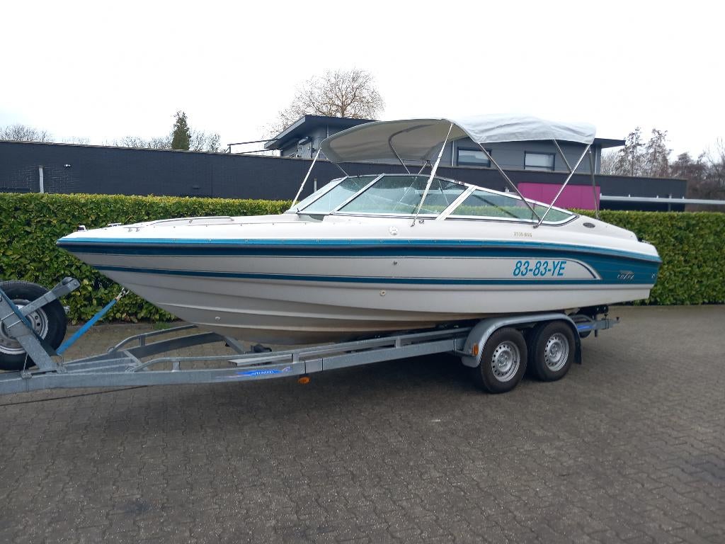 HELE MOOIE CHAPARRAL 2130 INJECTIE MOTOR DUOPROP INRUIL MOGE, Watersport en Boten, 6 meter of meer, Nieuw, Ophalen of Verzenden