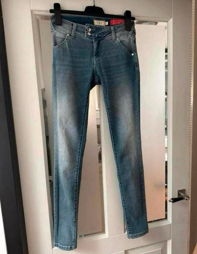 Nieuw - met jeans / spijkerbroek dames skinny jeans maat 27, Ophalen of Verzenden, Nieuw, Blauw, W27 (confectie 34) of kleiner