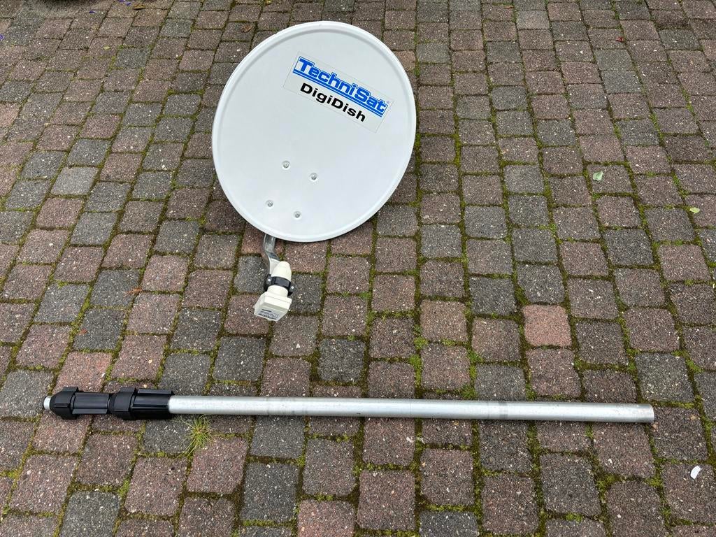 Ovale Satellietschotel met Mast, Audio, Tv en Foto, Schotelantennes, Ophalen, Zo goed als nieuw, (Schotel)antenne, Samsung