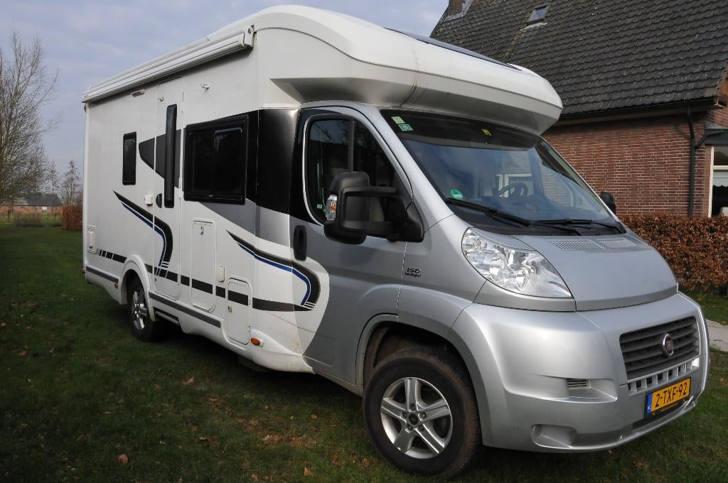 Camper  Automaat  150 PK    met  E & P level systeem, Automaat, Ringverwarming, Chausson, Diesel