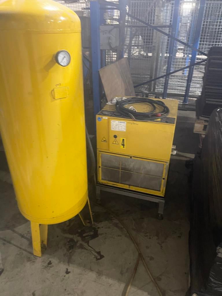 Kaeser Compressor SX 6 met ketel - 2007(jaarlijks onderhoude, Ophalen, Gebruikt, 200 tot 400 liter/min, 6 tot 10 bar