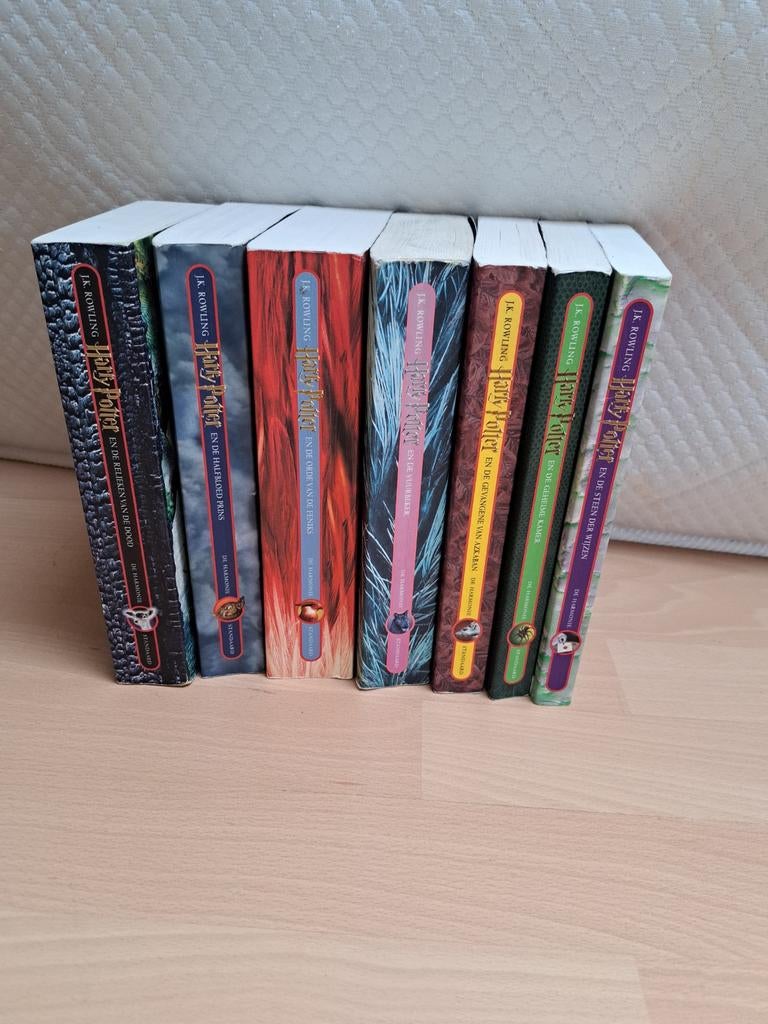 Harry Potter boeken  - complete boekenserie, Ophalen of Verzenden, Zo goed als nieuw, Boek of Poster
