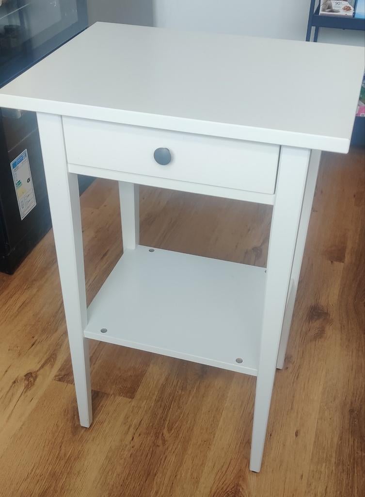 IKEA Hemnes nachtkastje, Huis en Inrichting, Slaapkamer | Nachtkastjes, Ophalen, Zo goed als nieuw, 65 cm of meer, 70 cm of meer
