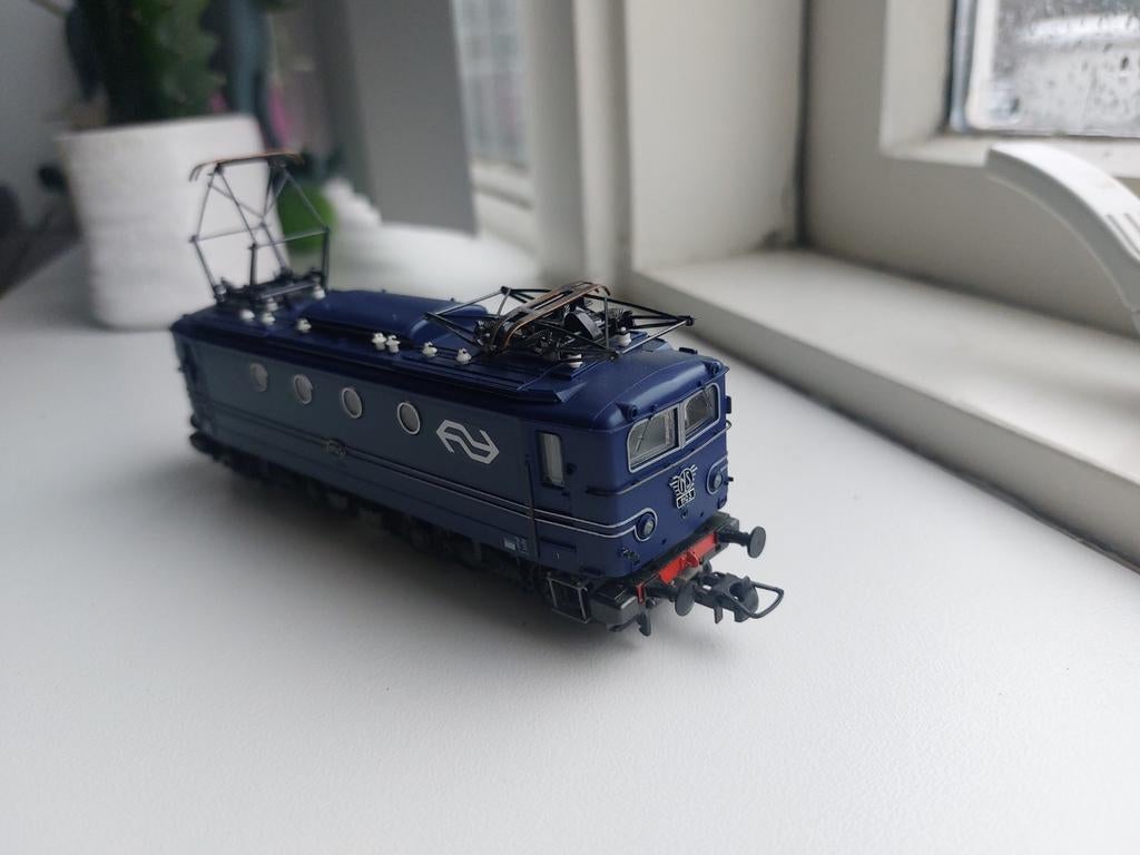 NS 1100, NS 1105, Ophalen of Verzenden, Roco, Gelijkstroom, Locomotief