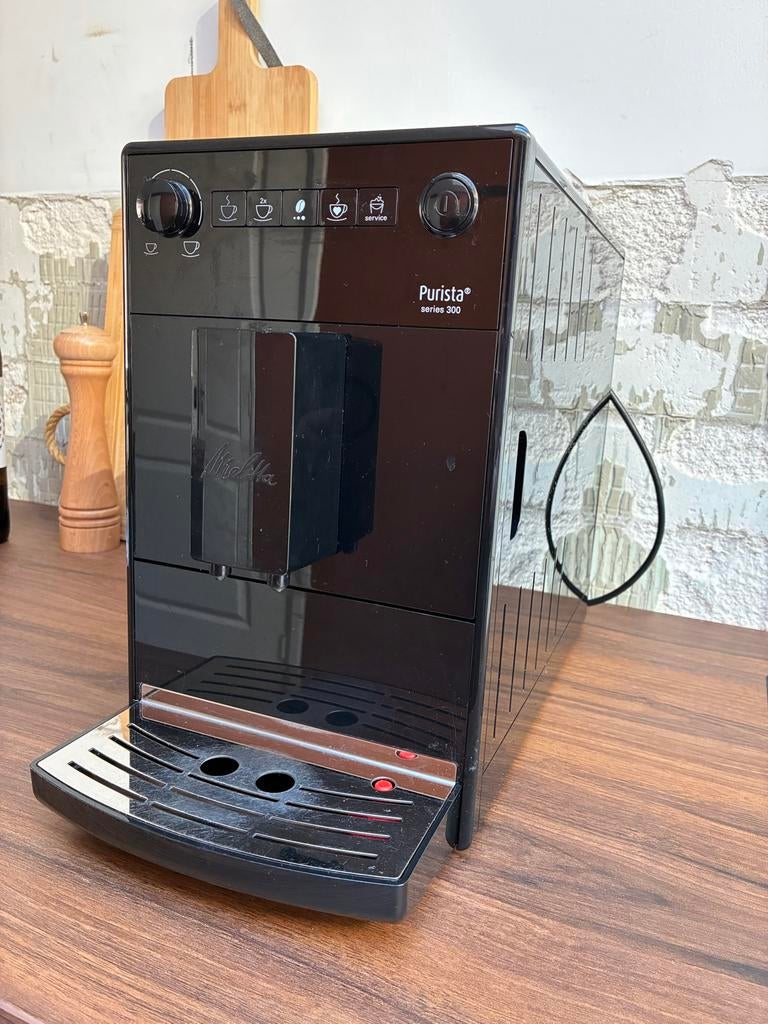 Melitta Purista Volautomatische Espressomachine - ZGAN, Witgoed en Apparatuur, Koffiezetapparaten, Afneembaar waterreservoir, Espresso apparaat