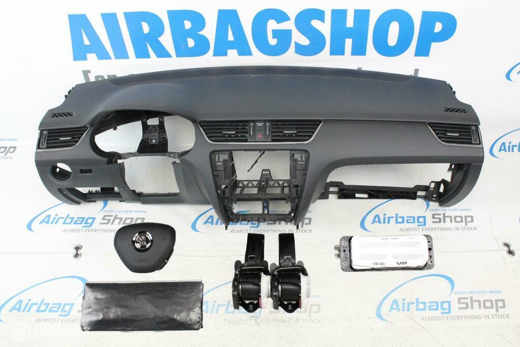 Airbag set Dashboard met halogeen Skoda Octavia 2013-2020, Gebruikt, Ophalen of Verzenden