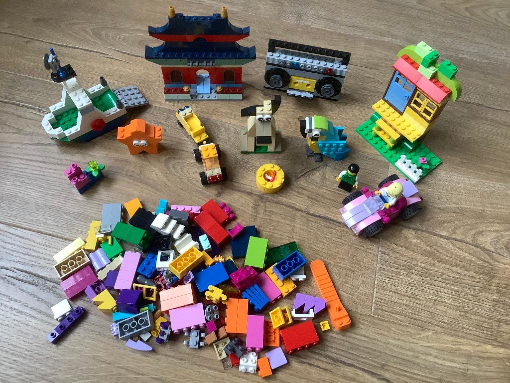 Lego Bouwset 10702  Creatief en Kleurrijk, met bonus mini’s, Gebruikt, Lego, Ophalen of Verzenden, Compleet