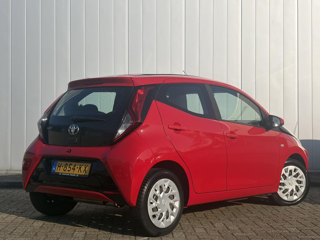 Toyota Aygo 1.0 VVT-i X-Play Cabrio NL Auto Dealer Onderhoud, Voorwielaandrijving, 12 maanden, Gebruikt, Euro 6