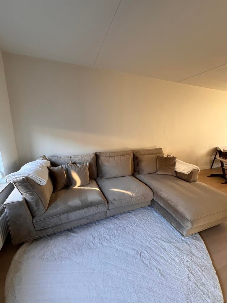 Hoek/loungebank + hocker, Ophalen, Zo goed als nieuw, Stof