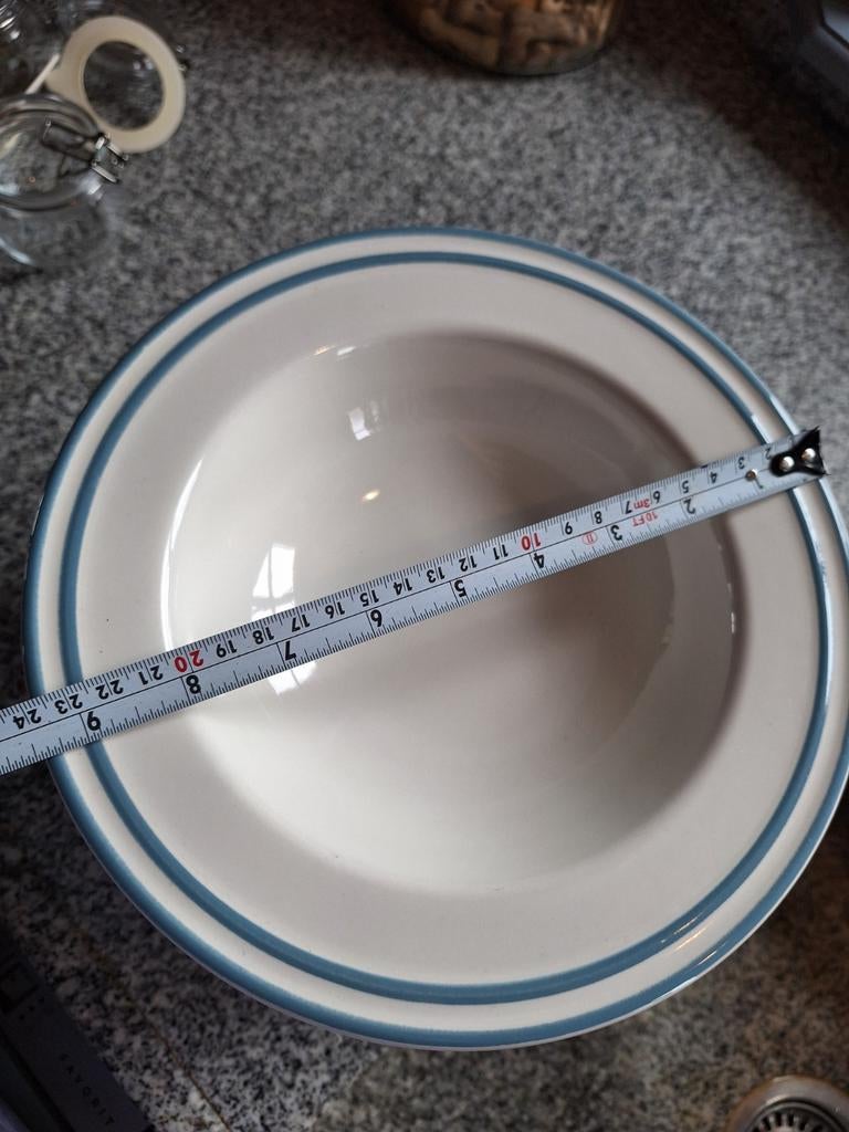 12x pastaborden - wit met blauwe rand ZGAN, Ophalen of Verzenden, Zo goed als nieuw, Bord(en), Overige stijlen