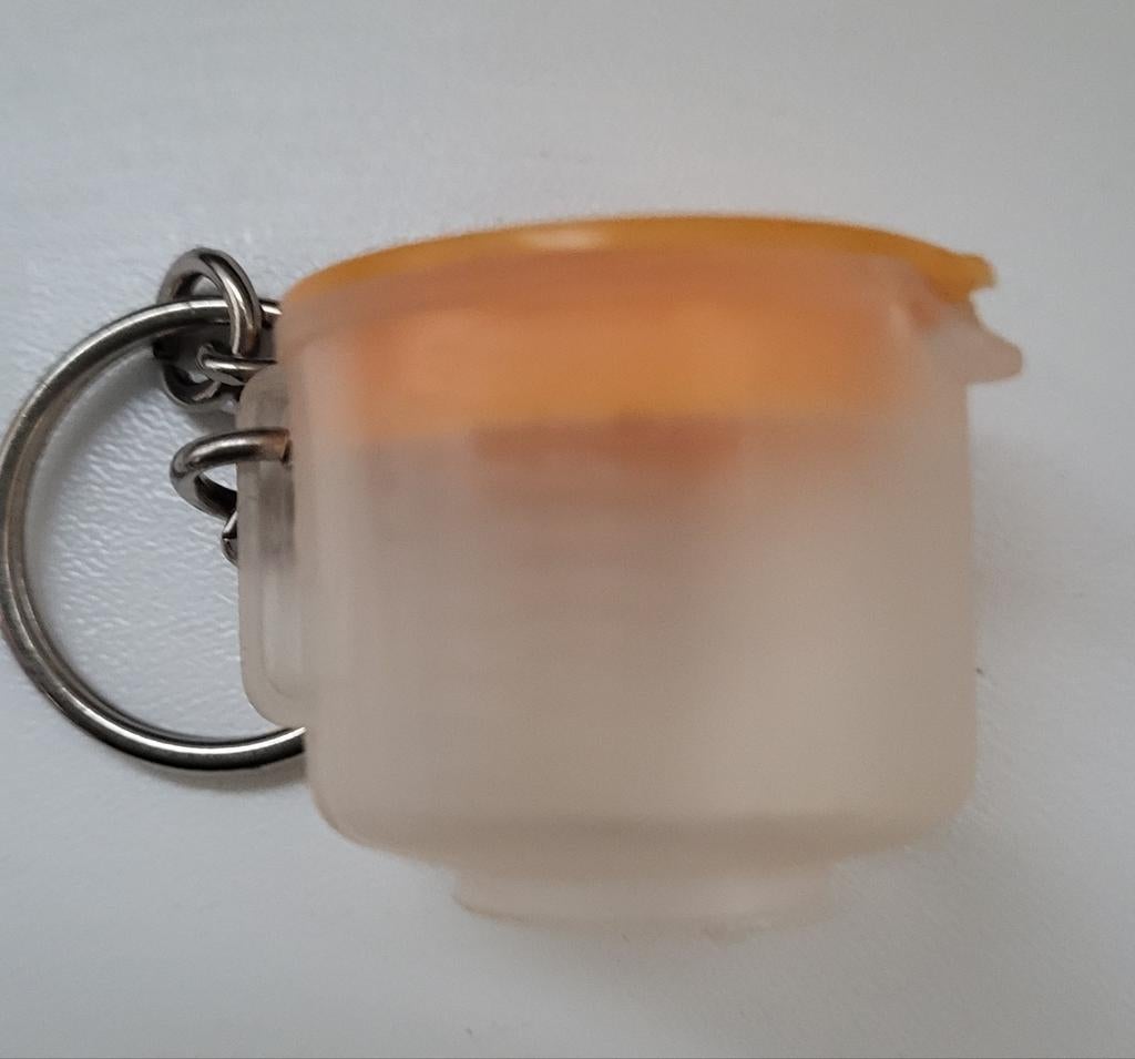 Sleutelhanger Tupperware maatbeker, Ophalen of Verzenden, Gebruikt, Merk