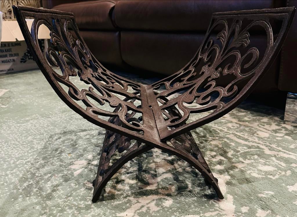 Prachtige gietijzeren krantenbak / houtbak, Ophalen, Zo goed als nieuw