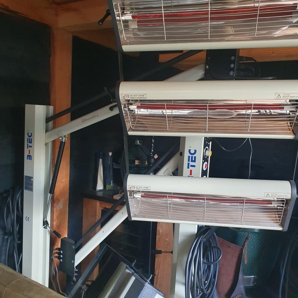 3x  B-TEC IR-X3 Infrarood Lakdroger, 3 lampen/standaard, Ophalen, Zo goed als nieuw