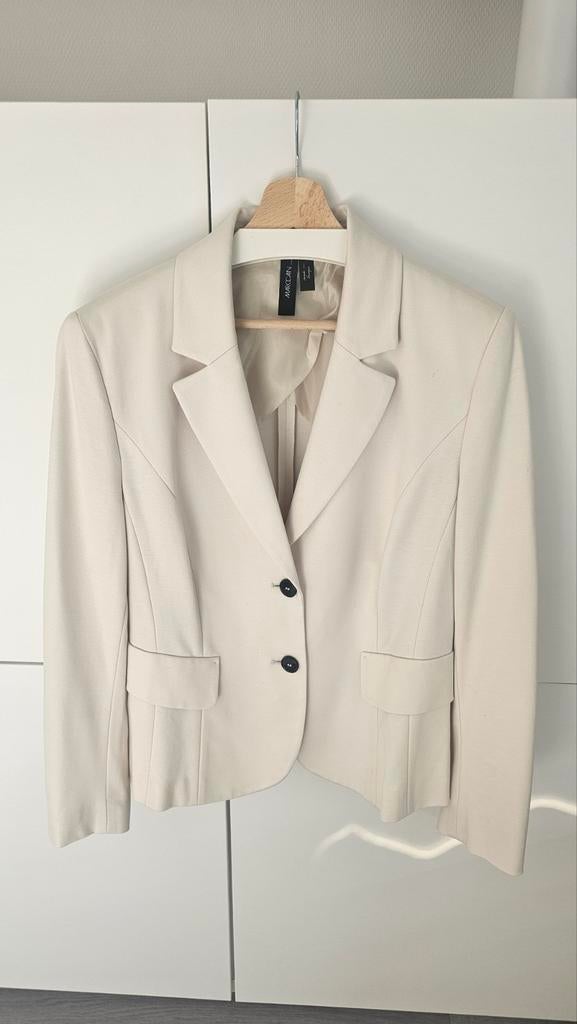 Marc Cain beige blazer maat 6(44), Verzenden, Zo goed als nieuw, Maat 42/44 (L), Beige