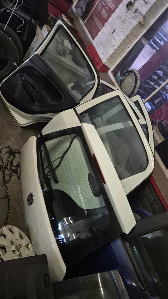 Fiat grande punto onderdelen, Auto-onderdelen, Carrosserie en Plaatwerk, Deur, Fiat, Voor, Ophalen