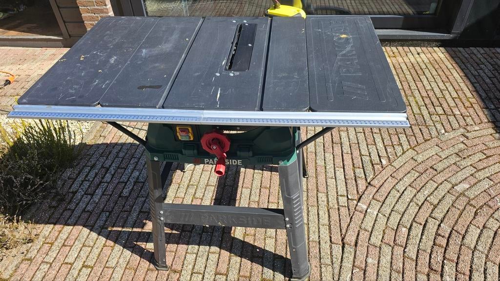 Parkside zaagtafel, Doe-het-zelf en Verbouw, Gereedschap | Zaagmachines, Gebruikt, Cirkelzaag, 1200 watt of meer, 70 mm of meer