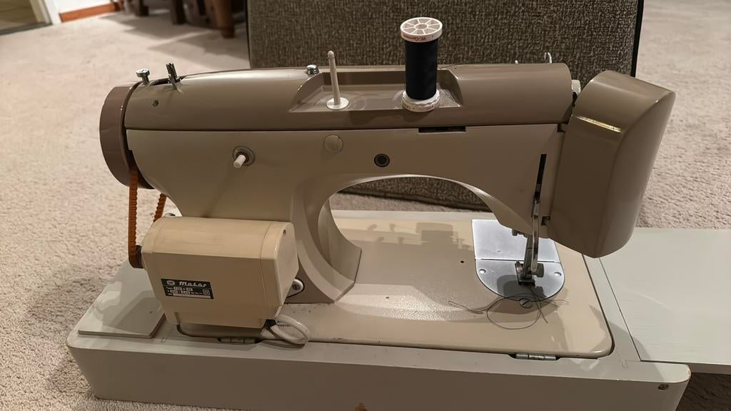 Vintage naaimachine Belvedere Adler, Ophalen of Verzenden, Gebruikt, Naaimachine, Overige merken