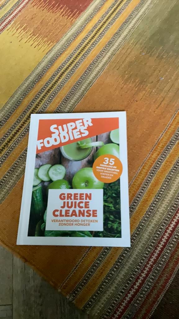 Green Juice Cleanse door Dayenne Bos en Jesse vd Velde, Ophalen of Verzenden, Zo goed als nieuw, Gezondheid en Conditie