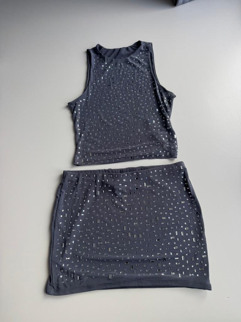 Nieuw setje maat 38, Kleding | Dames, Rokken, Maat 38/40 (M), Nieuw, Ophalen of Verzenden, Grijs