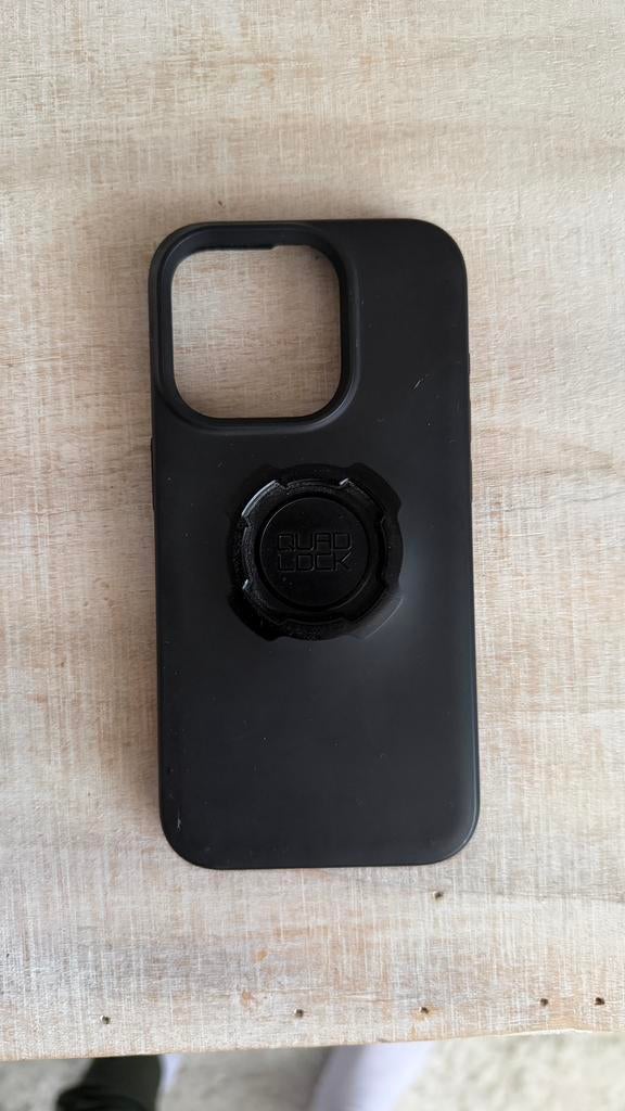 Quadlock Iphone 15 Pro, Zwart, Quad Lock, Hoesje of Tasje, Zo goed als nieuw