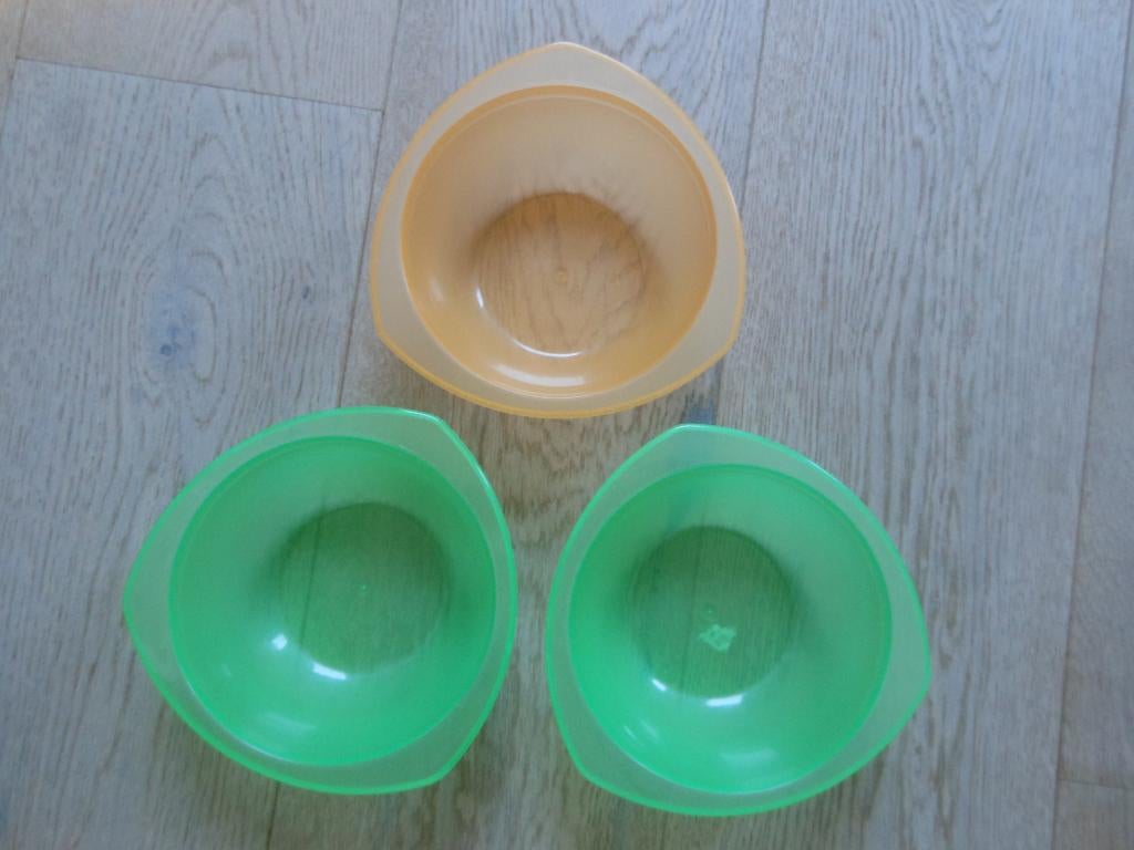 Te koop: 3 Bakjes, kommetjes, 2x groen en 1x oranje, Caravans en Kamperen, Ophalen of Verzenden, Zo goed als nieuw