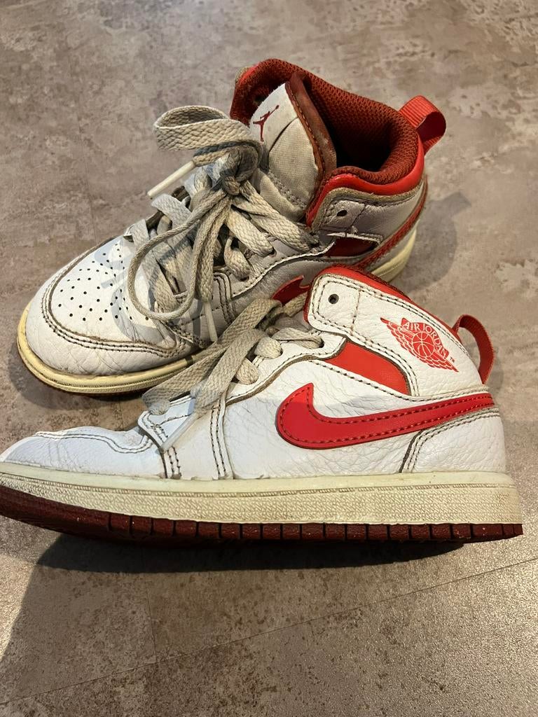 Nike Jordan gympen maat 29,5 origineel de staat is goed, Kinderen en Baby's, Kinderkleding | Schoenen en Sokken, Gebruikt, Sportschoenen