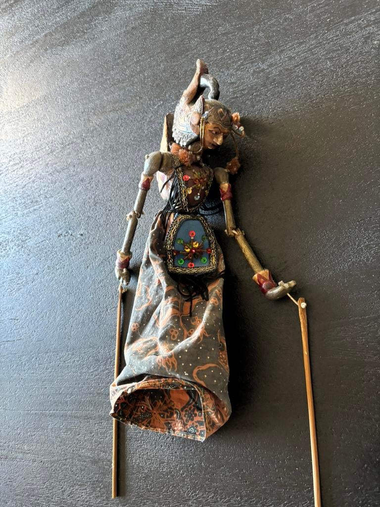 Antieke Wajang pop Wibiksana indonesie kunst volkskunst, Ophalen of Verzenden