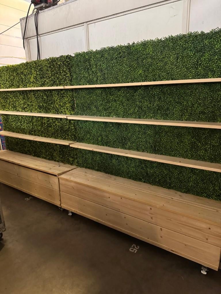 Event bar met groene wand op wieltjes met opslag bak, Huis en Inrichting, Barren, Ophalen, Zo goed als nieuw