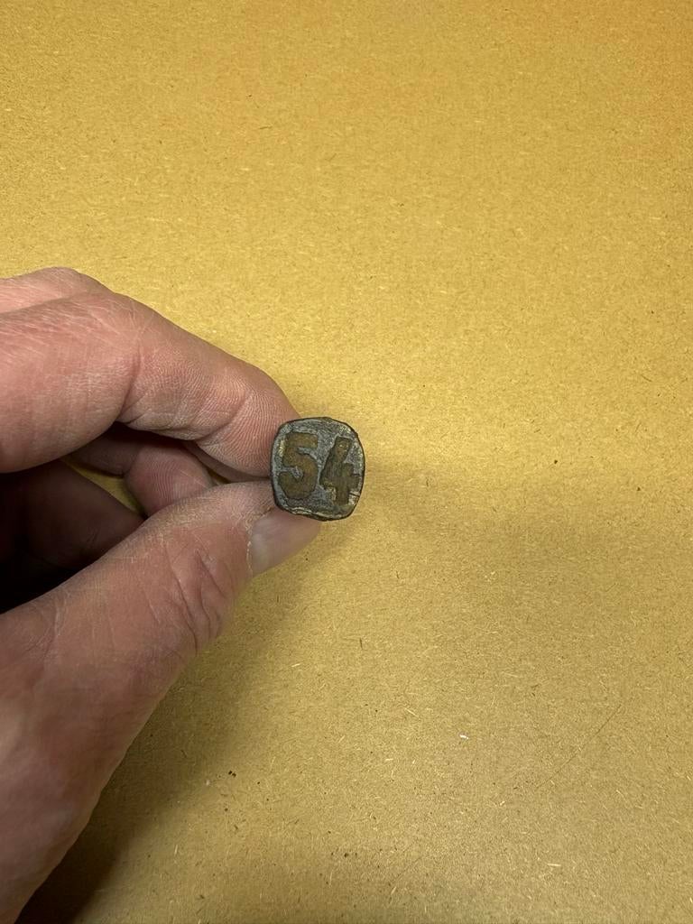 Antieke spijker met nummer 54 - Uniek verzamelobject, Ophalen of Verzenden