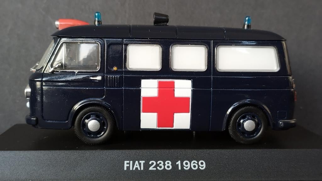 Fiat 238 Ambulance 1:43 D' Agostini Pol, Overige merken, Auto, Verzenden, Collection@dagostini.com