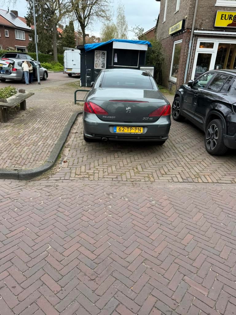 Peugeot 307 2.0 16V CC 2007 Grijs, Voorwielaandrijving, 4 cilinders, Cabriolet, 4 stoelen