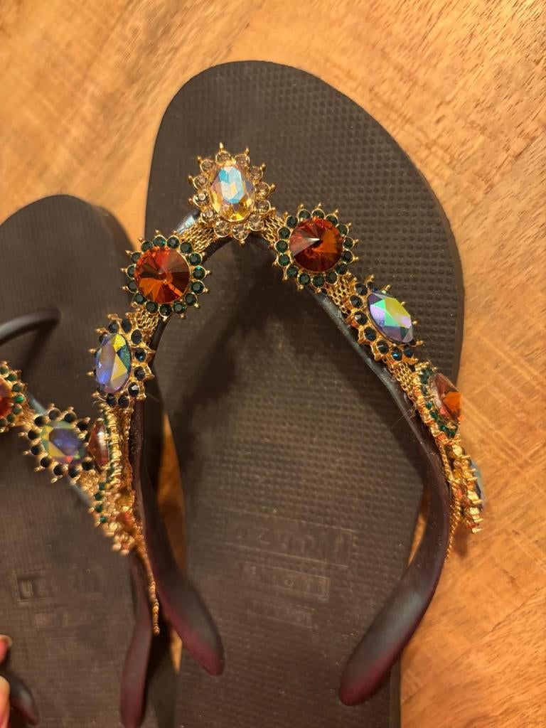 NIEUW! Braziliaanse slippers Uzurii, MAAT 37/38, Kleding | Dames, Schoenen, Slippers, Uzurii, Zwart, Nieuw