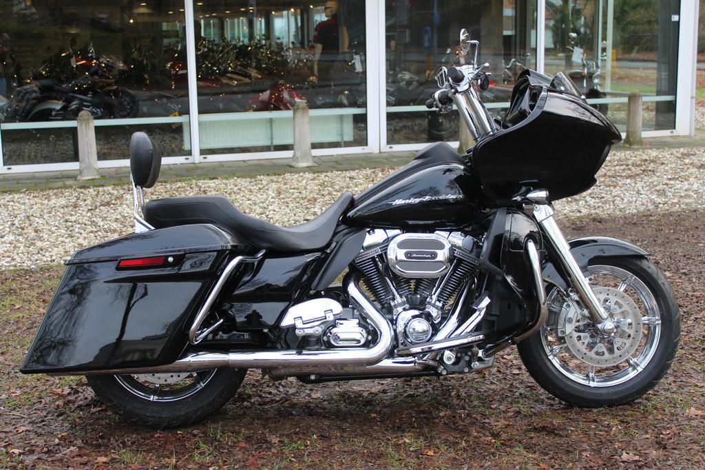 Harley-Davidson Road Glide Road Glide CVO - foto 3