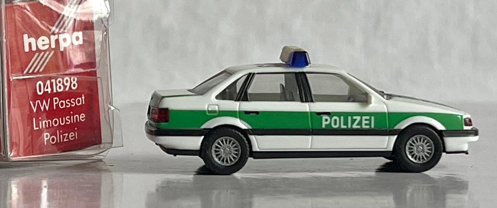 Herpa: VW Passat Polizei, Hobby en Vrije tijd, Modelauto's | 1:87, Ophalen of Verzenden, Zo goed als nieuw, Auto, Herpa