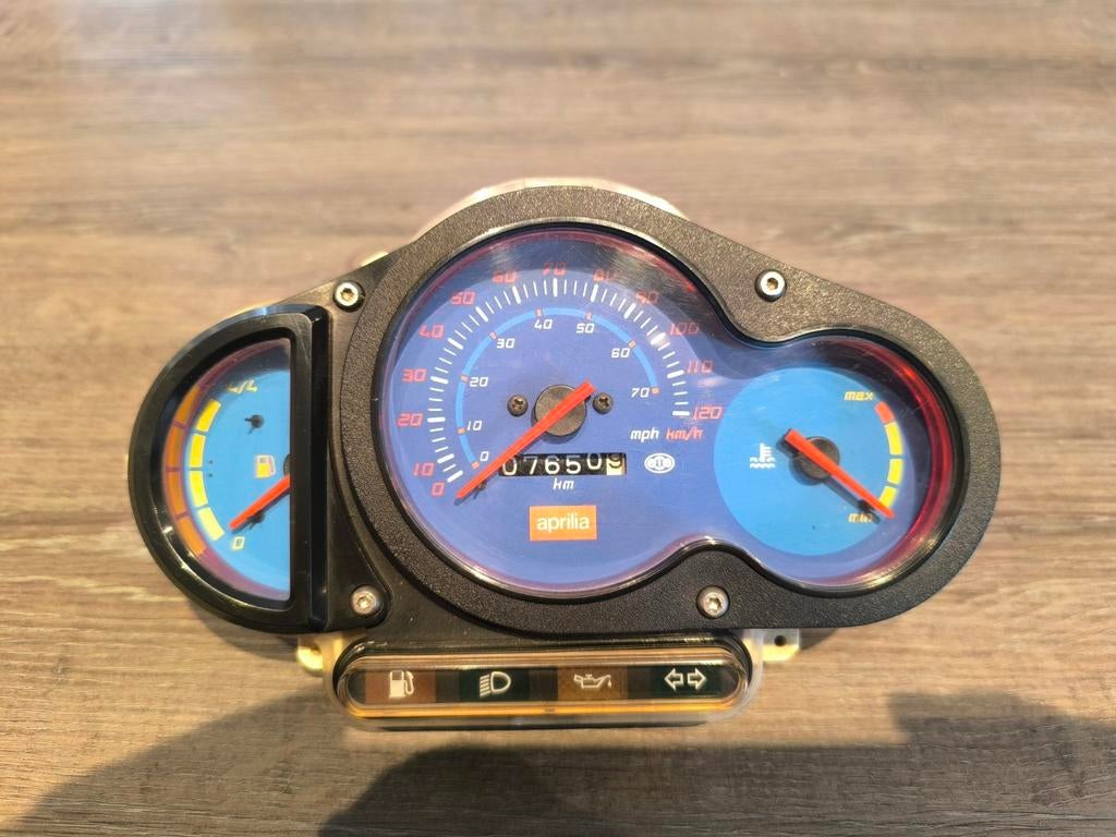 Nette Aprilia SR50 LC Cockpit / Teller / Snelheidsmeter, Ophalen of Verzenden, Zo goed als nieuw, Jongen of Meisje