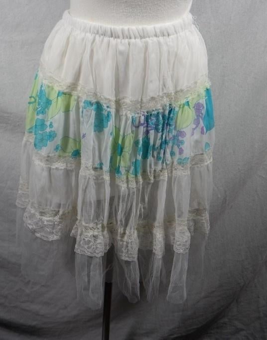 Leuk rokje met tulen en kant Mt S, ., Wit, Ophalen of Verzenden, Zo goed als nieuw