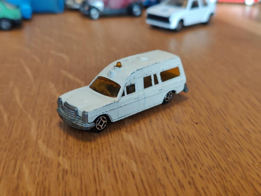 Norev Mercedes Ambulance, Ophalen of Verzenden, Zo goed als nieuw, Auto
