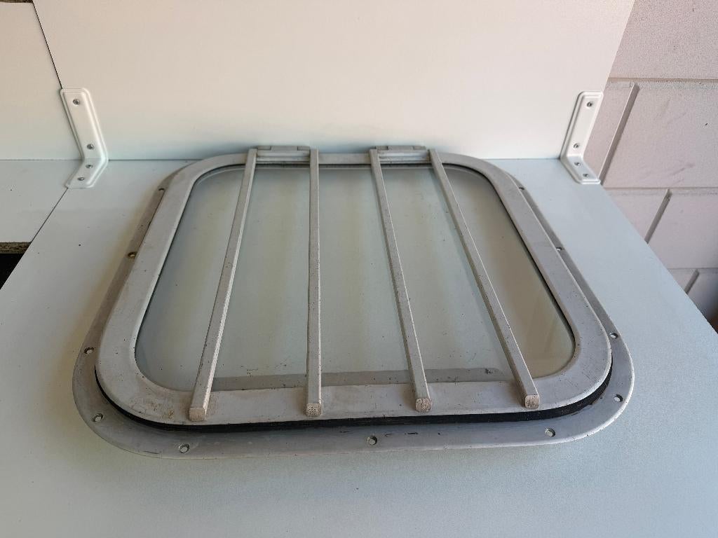 Dekluik / vluchtluik 50 x 50 cm, Ophalen of Verzenden, Gebruikt, Overige typen