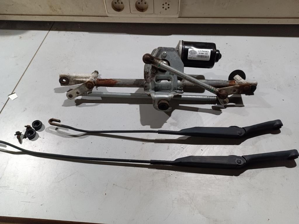 Voorste ruitenwissers+ mechanisme Opel combo c, Auto-onderdelen, Ruiten en Toebehoren, Ophalen, Opel