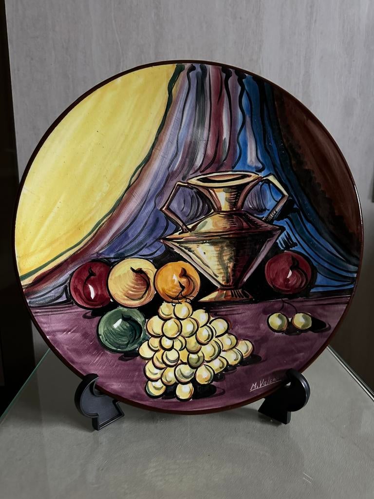M. Valero handgeschilderde Spaanse majolica-aardewerk bord, Antiek en Kunst, Ophalen