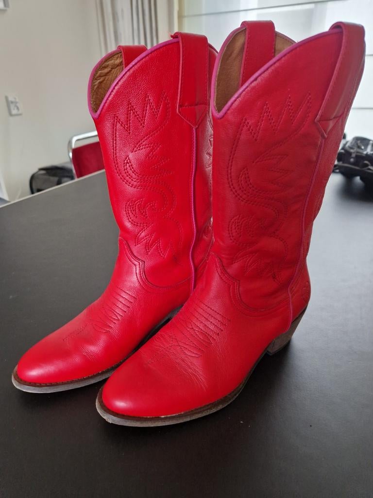 Laarzen: LA Pintura Nieuwwaarde €139,50 maat 37, Ophalen of Verzenden, Zo goed als nieuw, Rood, Hoge laarzen