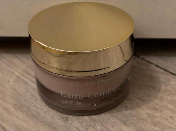 Clarins extra-comfort spf15 10 ml, Ophalen of Verzenden, Zo goed als nieuw, Gehele gezicht, Make-up