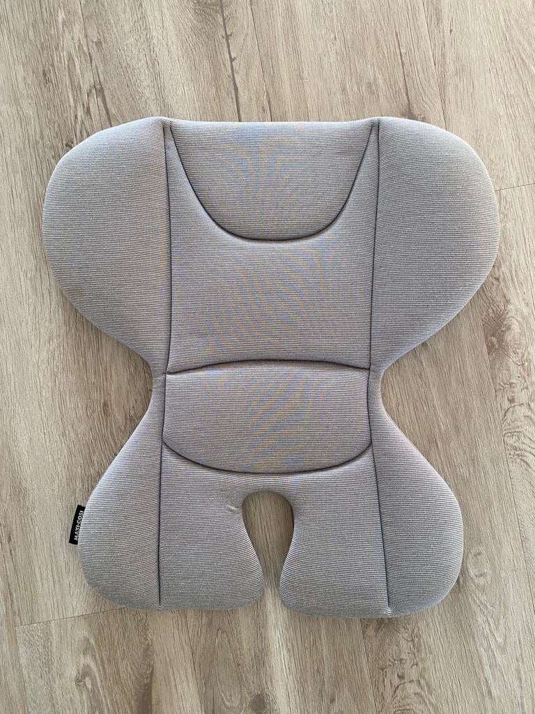 Zitverkleiner voor autostoel Titan, Ophalen of Verzenden, Zo goed als nieuw, Isofix, 0 t/m 13 kg