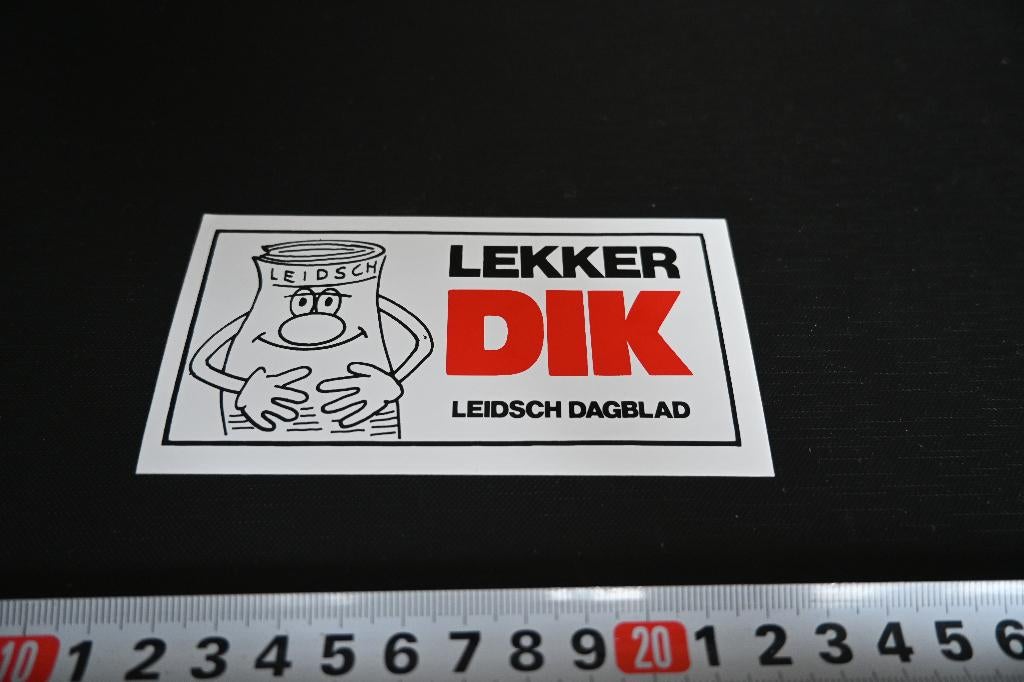 sticker Leidsch Dagblad  Lekker DIK, Verzamelen, Stickers, Zo goed als nieuw, Ophalen