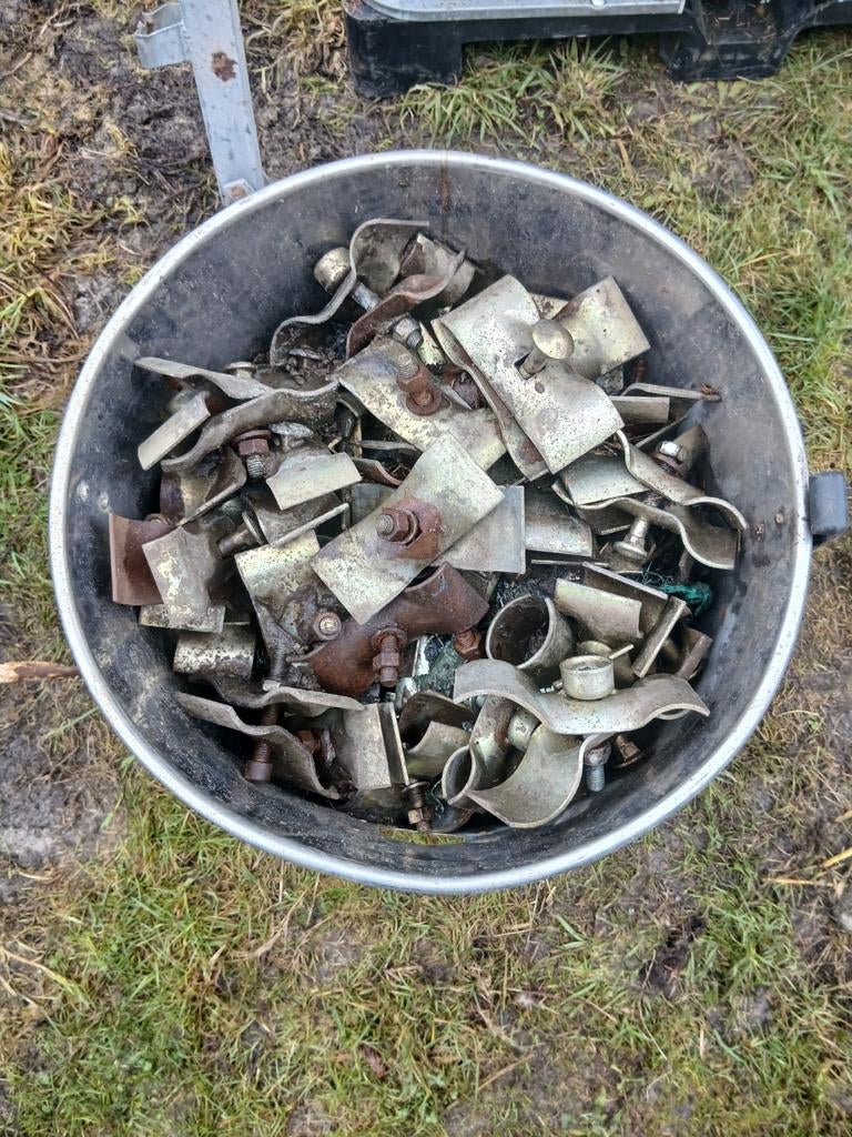 Bouwhek klemmen, Ophalen