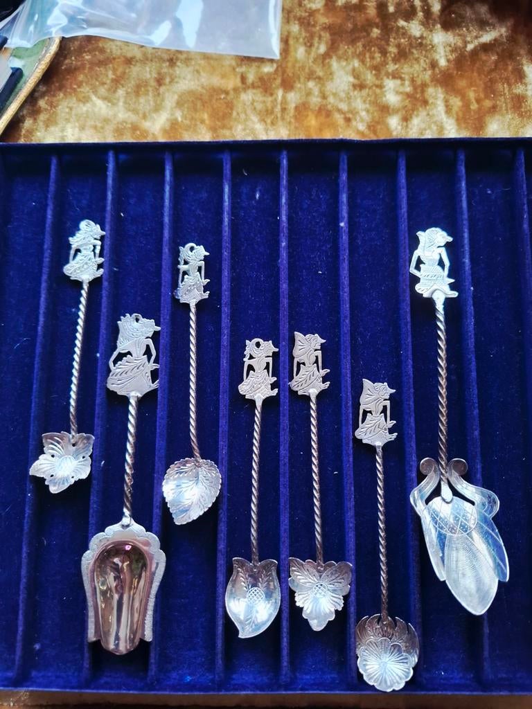 Zilveren Djokja lepels met Wajang pop, Indonesië, Antiek en Kunst, Antiek | Bestek, Ophalen of Verzenden